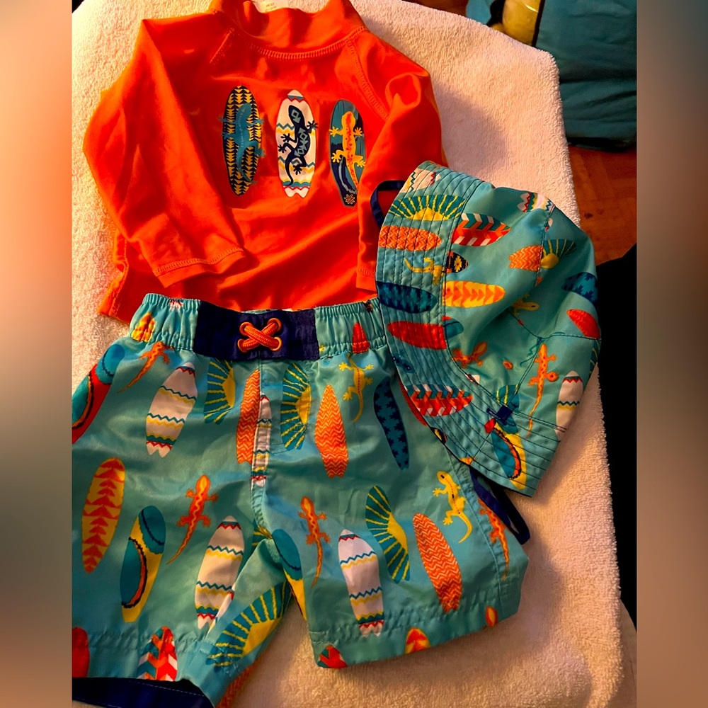 Colorful Surfboard Swim Set size 12-18mths